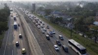 Jelang Tahun Baru 2023: Lalu Lintas Jalan Tol Lancar, Lalu Lintas Jagorawi Macet Di Km 10