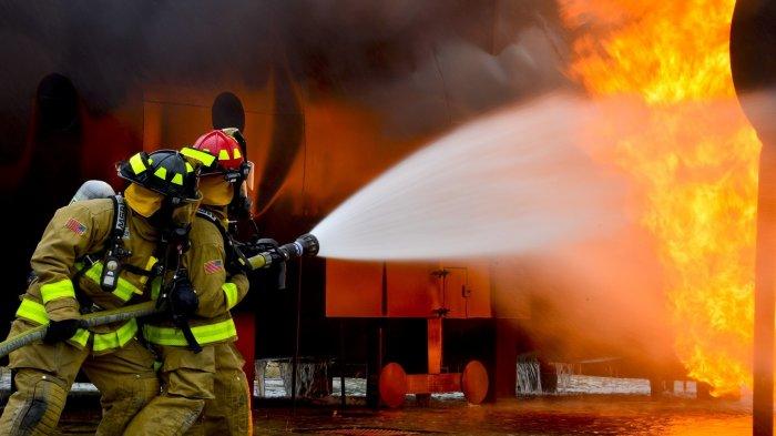 Kebakaran Pesantren Nagrog Purwakarta: 10 Kamar Asrama Putra Dibakar