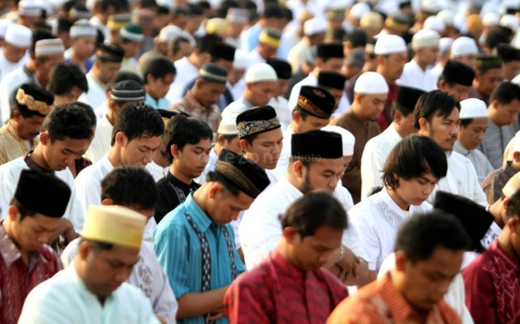 tradisi lebaran atau idul fitri di indonesia dan di dunia