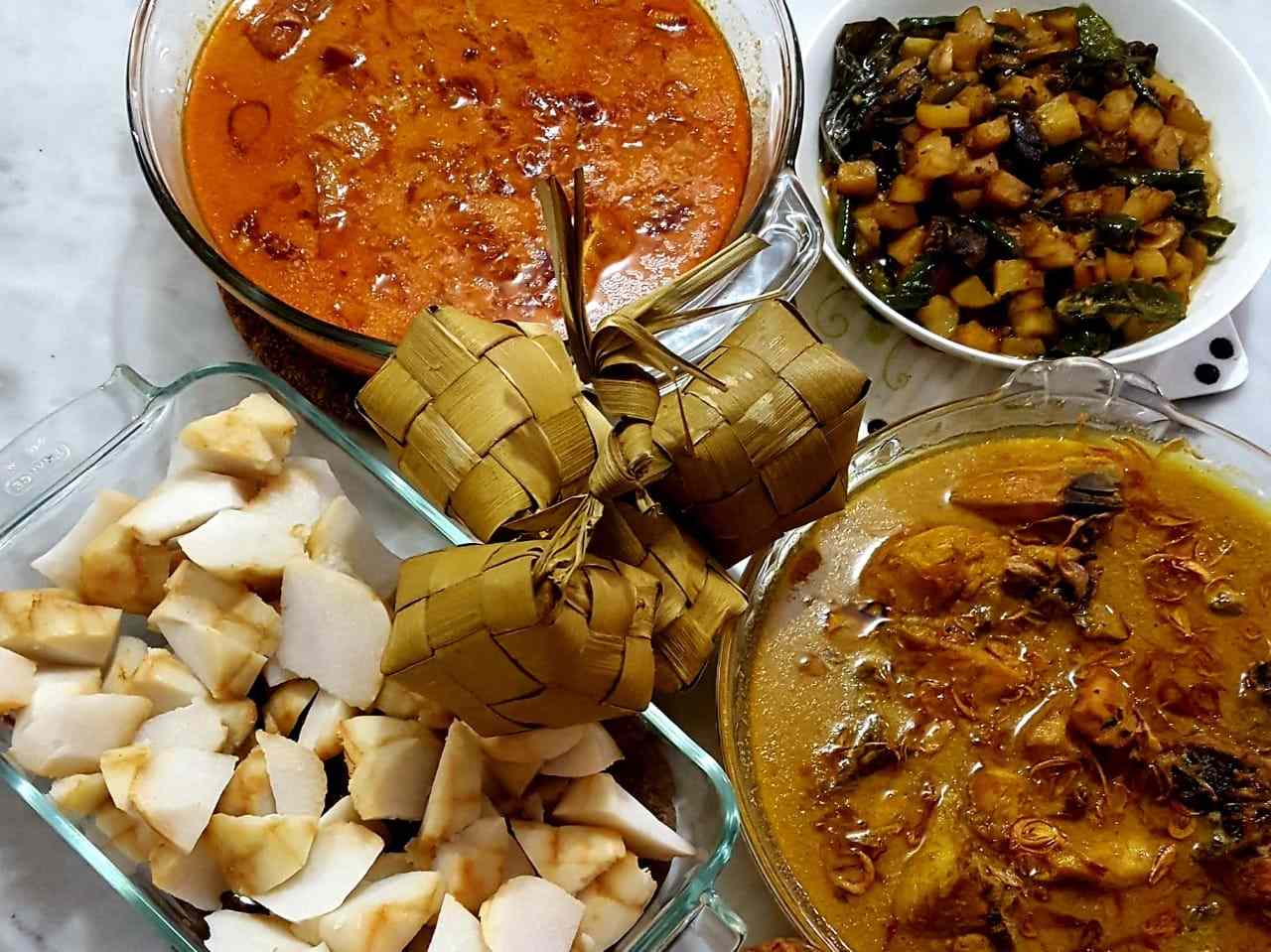 masakan makanan khas lebaran pendamping ketupat