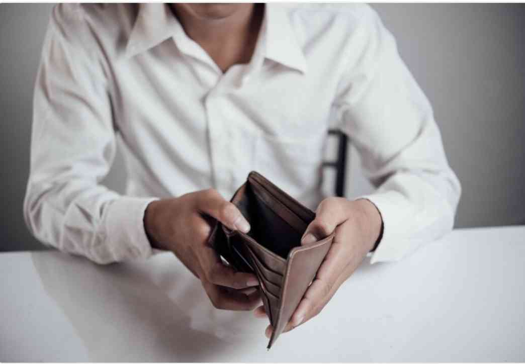 Declutter Your Wallet: 7 Tips Menghemat Uang Tanpa Rasa Kehilangan