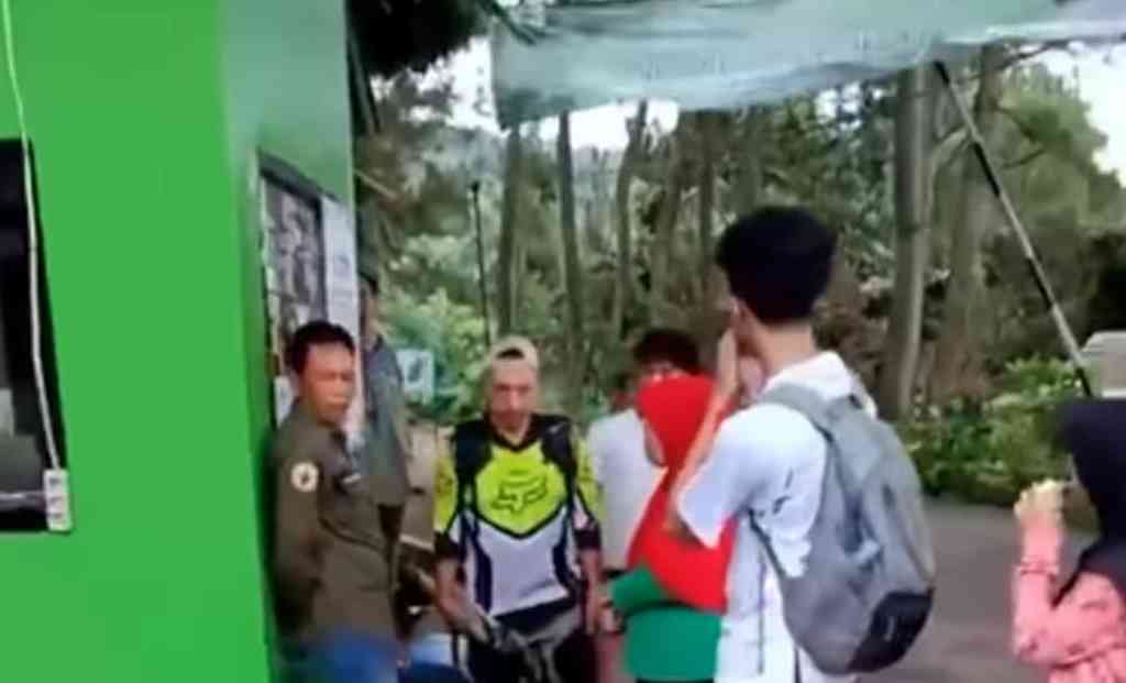 Viral! Harga Tiket Masuk Curug Nangka Mahal Ada Apa?