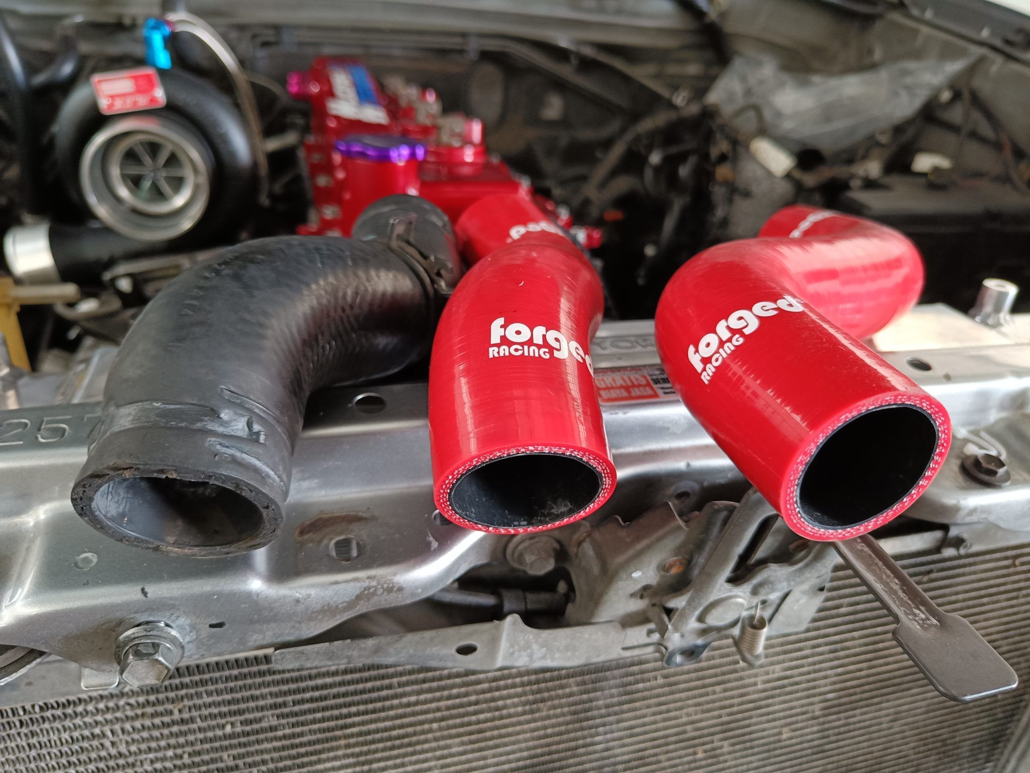 Slang Radiator Mobil Juga Perlu Diganti, Lihat Dulu Ciri-Ciri Ini