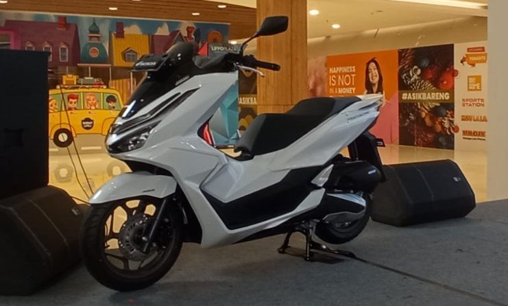 Kenalan Fitur Canggih Honda RoadSync dan HSTC di New Honda PCX 160, Fungsinya Apa?