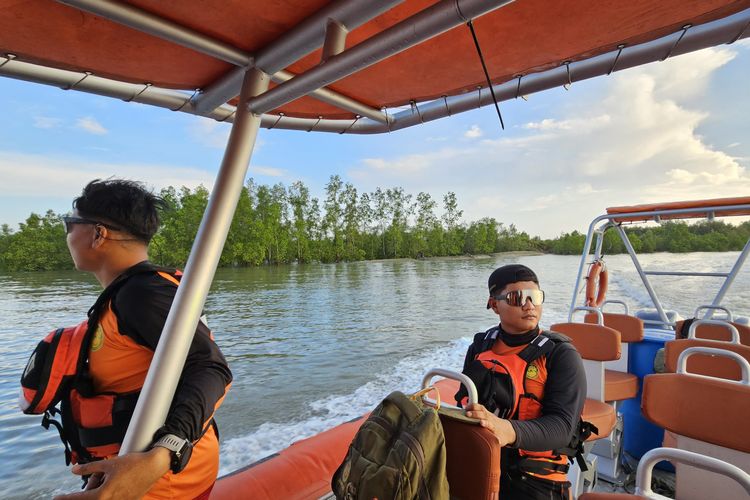 Dihantam Gelombang, “Speedboat” Iksa Ekspress Terbalik di Bulungan Kaltara, 30 Orang Masih Dicari