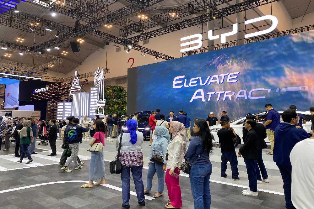 Penjualan Mobil Awal Tahun Melambat, BYD Bertaruh pada IIMS 2025