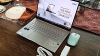 Kombinasi Kombo ASUS Zenbook 14, SmartO Mouse MD200, & 65W USB-C GaN