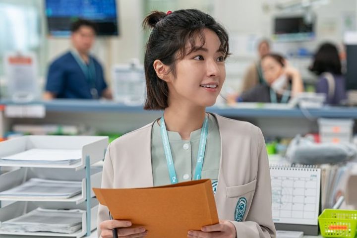 5 Rekomendasi Drakor Ha Young, si Perawat Gangster di The Trauma Code: Heroes on Call yang Tengah Naik Daun