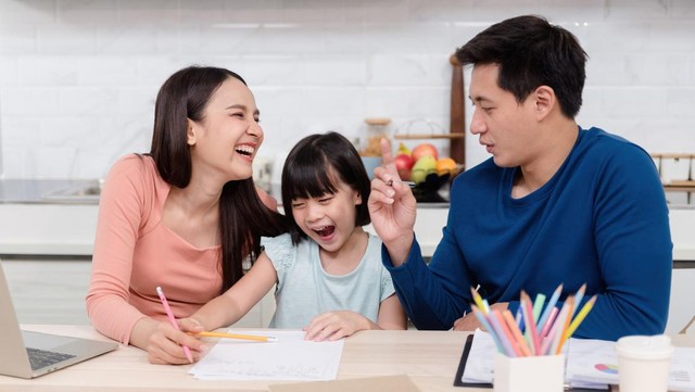 6 Cara Sederhana agar Anak Punya Rasa Ingin Tahu Tinggi dan Suka Belajar Menurut Pakar