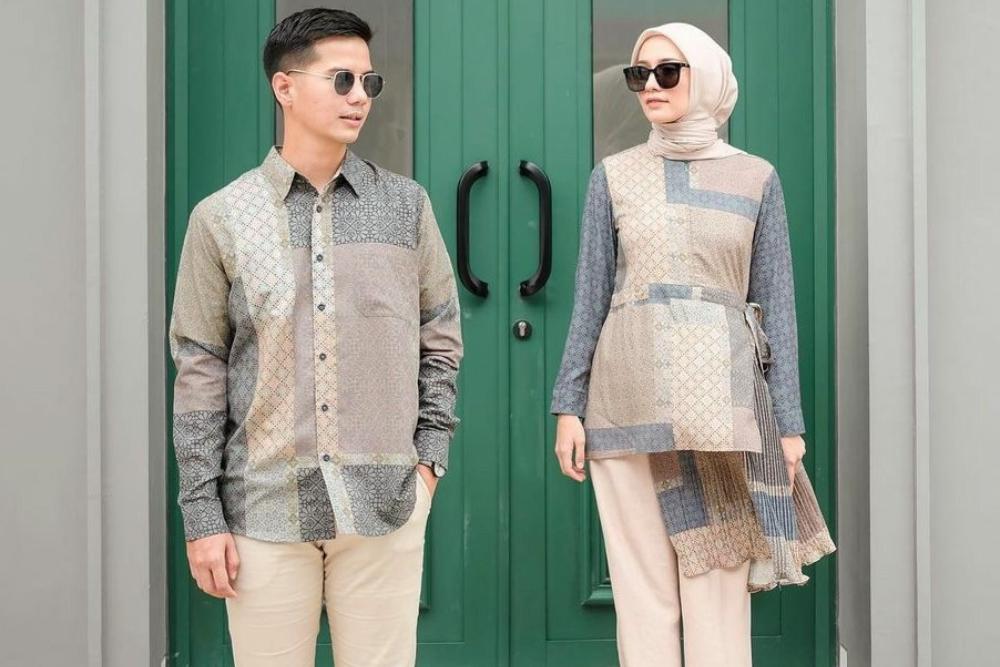 10 Model Baju Batik Couple Kekinian, Tampil Serasi