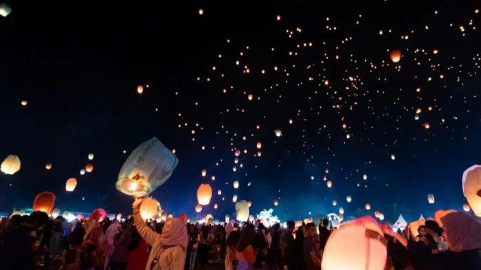 Magis 5.000 Lampion di Langit Sumber Mulya Lamandau Kalteng: Tradisi,Harapan,dan Kemajuan Desa