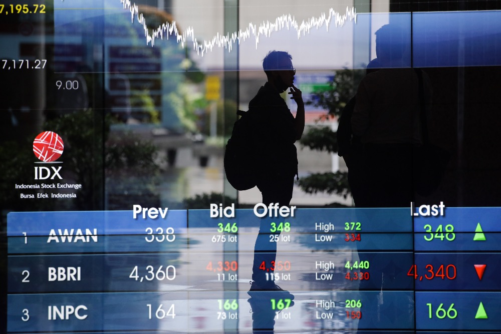 IHSG Ditutup Menguat, Saham BMRI, BREN, hingga PTRO Melesat