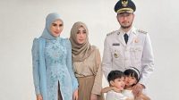 Isi Pesan Amy Qanita ke Syahaz Sadiqah Setelah Jeje Dilantik,Bangga Menantunya Kini Jadi Bupati Isi Pesan Amy Qanita ke Syahaz Sadiqah Setelah Jeje Dilantik,Bangga Menantunya Kini Jadi Bupati