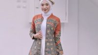 9 Model Outer Batik Kekinian yang Simpel tapi Stylish