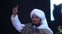 Ustaz Derry Sulaiman Bantah Paksakan Bobon Santoso Jadi Mualaf