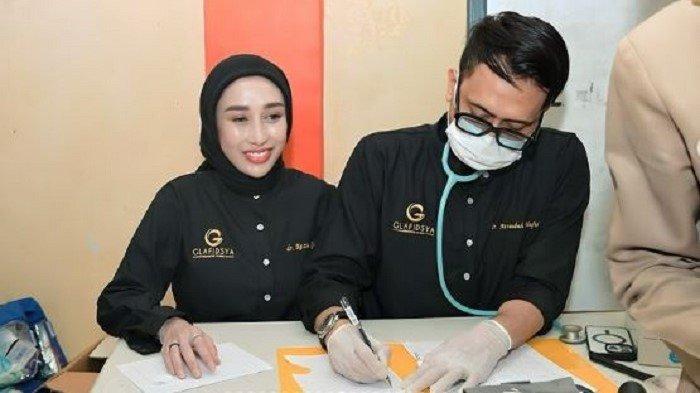 Nikita Mirzani Semakin Susah, Denny Darko Prediksi Reza dan Gladys Unggul Besar: Bukti yang Memperkuat Teori