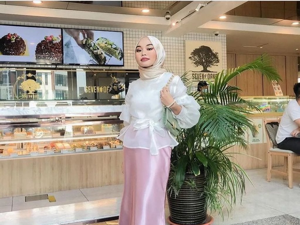 10 Inspirasi Pakaian Lebaran Selain Gamis untuk Tampil Stylish dan Modern Tahun 2025