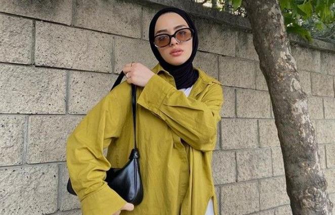 Warnai Gaya Anda: 6 Inspirasi Jilbab yang Serasi dengan Baju Warna Lemon