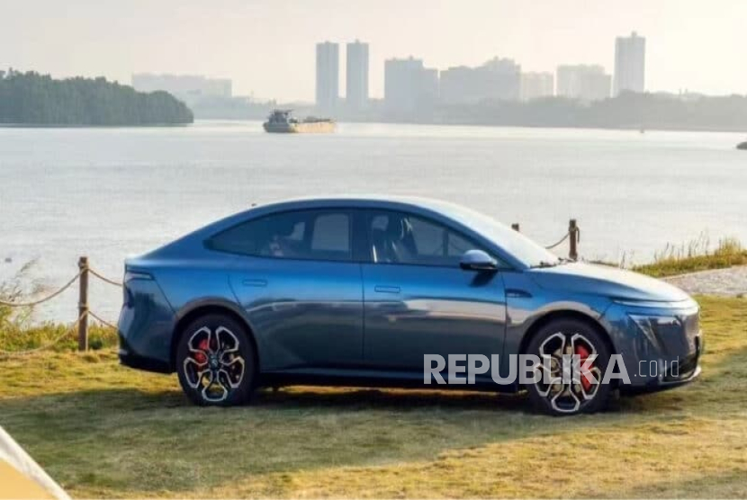 Dirilis dengan Harga Rp 360 Juta, Nissan Luncurkan Sedan Listrik Baru vs BYD Sealel: Simak Spesifikasinya