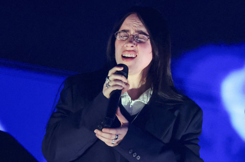 Foto Menakjubkan: Penampilan Ikon Musik Billie Eilish di iHeartRadio Music Awards 2025