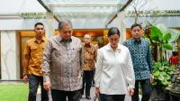 Airlangga Bantah Isu Pengunduran Diri Bersama Sri Mulyani dari Kabinet Prabowo Airlangga Bantah Isu Pengunduran Diri Bersama Sri Mulyani dari Kabinet Prabowo