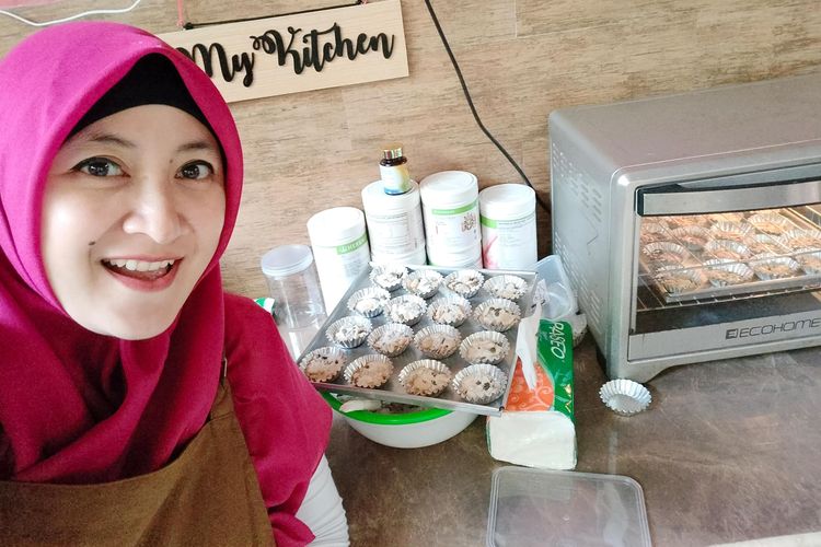 Cerita Arini: Dari Usaha Kue Kering Rumahan hingga Ekspansi ke Pasar Internasional untuk Lebaran