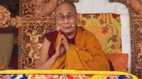 Apa itu reinkarnasi dan bagaimana Dalai Lama berikutnya akan dipilih?