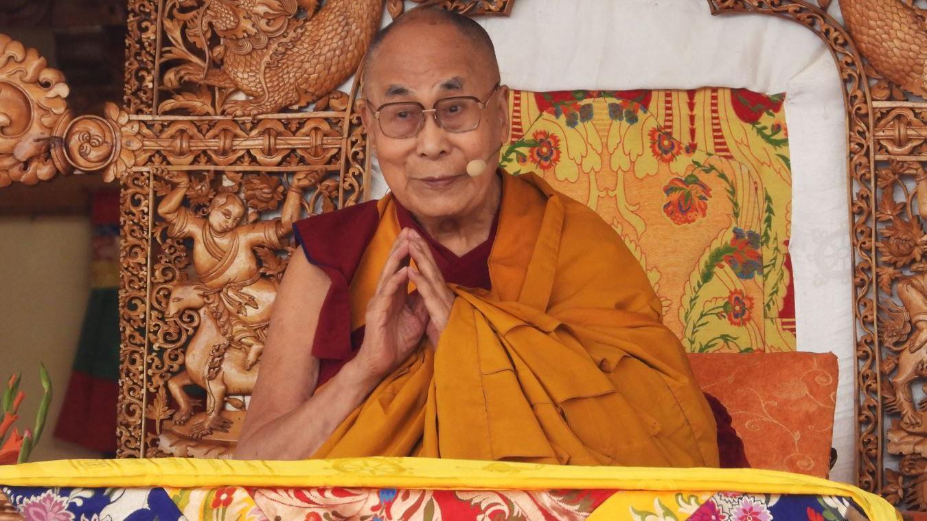 Apa itu reinkarnasi dan bagaimana Dalai Lama berikutnya akan dipilih?