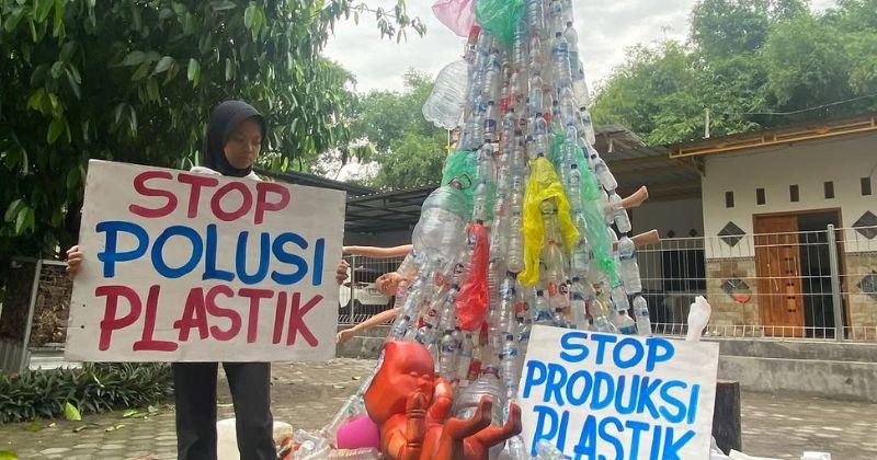 Kisah Inspiratif Nina: Polisi Lingkungan dari Gresik yang Menginspirasi Dunia