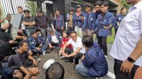 Demonstrasi Trisakti Selesai: Mahasiswa Bubar Setelah Protes Revisi UUD TNI Demonstrasi Trisakti Selesai: Mahasiswa Bubar Setelah Protes Revisi UUD TNI