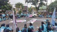 Demo Mahasiswa di Solo: Bawa TNI Kembali ke Barak Demo Mahasiswa di Solo: Bawa TNI Kembali ke Barak