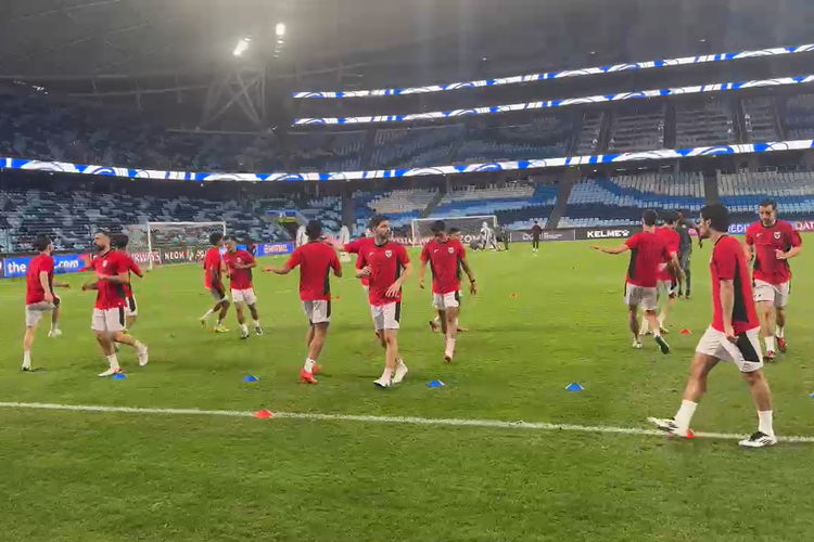 Siarkan Langsung Australia vs Indonesia: Tendangan Penalti Kevin Diks Memantul dari Tiang