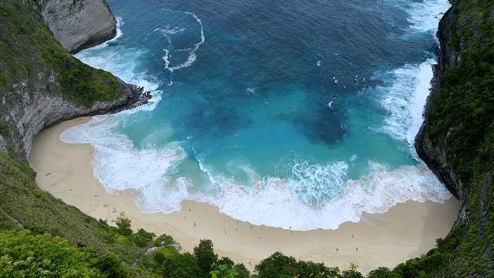 Keindahan Pantai Kelingking Nusa Penida: Nomor 9 dalam Daftar 10 Besar Pantai Terbaik TripAdvisor 2025
