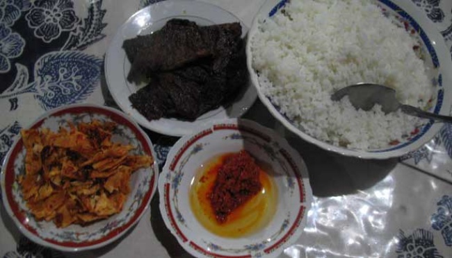 9 Sajian Khas Minangkabau yang Tak Kalah Menggugah Selain Rendang