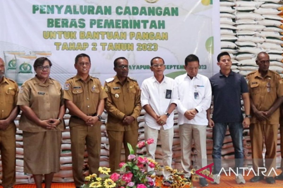 Bantuan Beras 175 Ton Bulog Tiba di Jayapura, Ringankan Beban Warga Papua