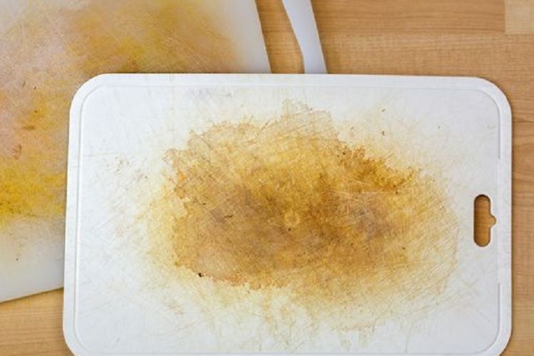 Cara Membersihkan Talenan Plastik dengan 3 Bahan Alami