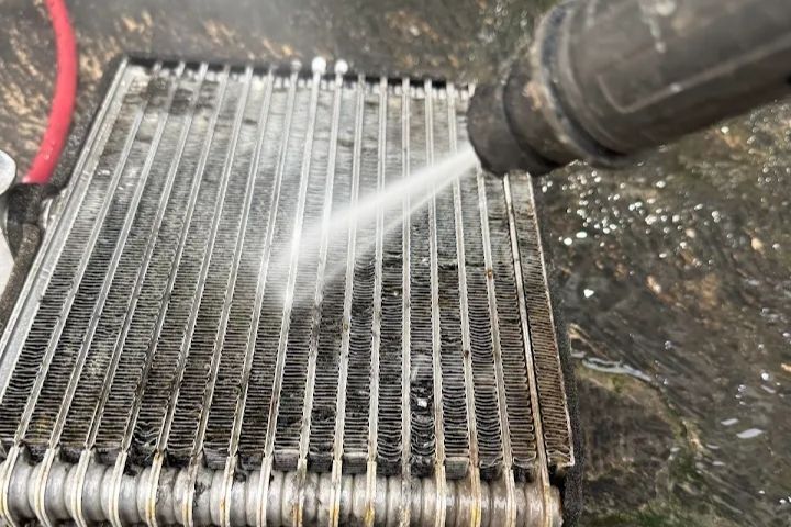 Jaga Kondisi AC Tetap Optimal dengan Perawatan Sederhana