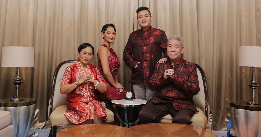 7 Fakta Menarik Keluarga Erika Carlina dengan Latar Belakang Agama Berbeda