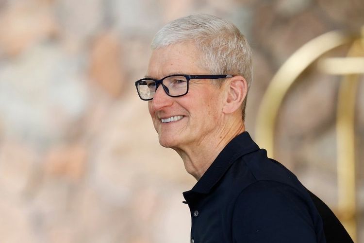 Tim Cook Dianggap Sudah Waktunya Mundur, Tapi Pakar Tetap Yakin Dia Cocok Pimpin Apple di Era AI