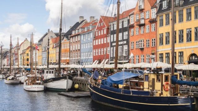 10 Negara dengan Keseimbangan Kerja dan Hidup Terbaik 2025