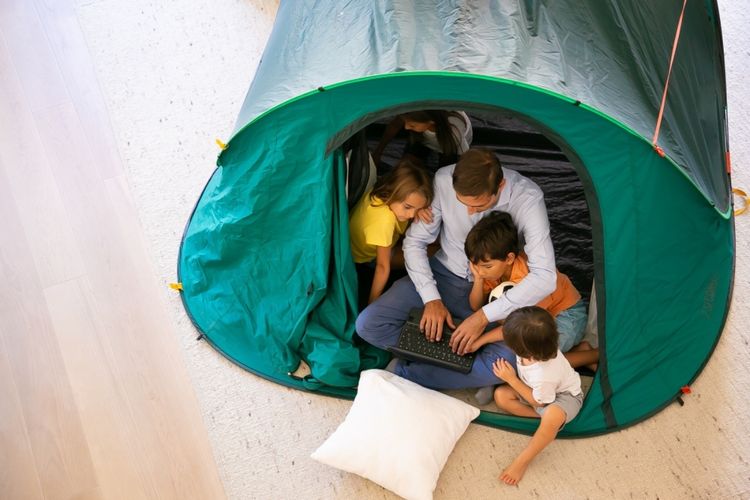 6 Ide Kreatif Bawa Suasana Liburan ke Rumah Tanpa Khawatir Ketinggalan Momen