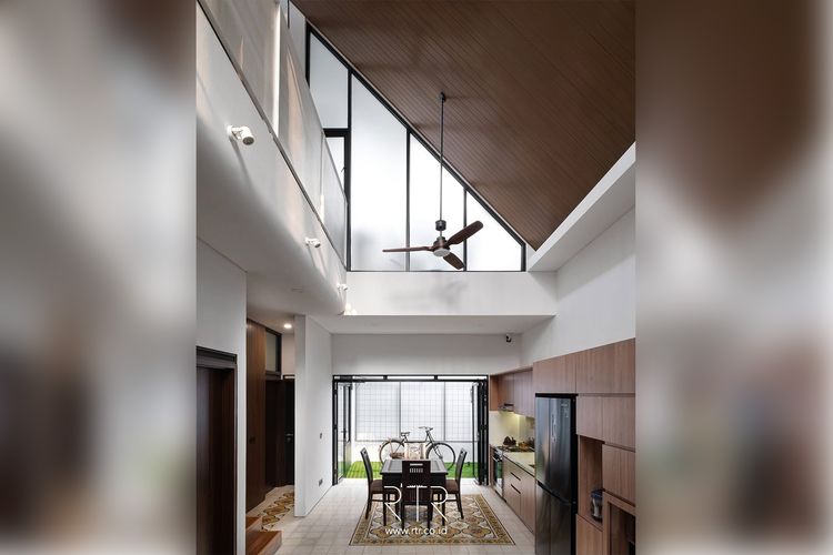 Desain Mezzanine Ideal: Mulai dari Plafon Tinggi hingga Railing Aman Tanpa Perlu Bongkar Seluruhnya