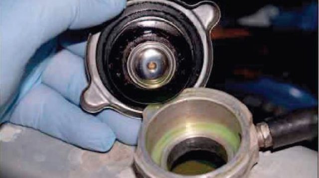 Air Radiator Habis? Cek dan Ganti Komponen Ini Segera