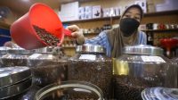5 Kebiasaan Minum Kopi yang Berisiko bagi Kesehatan