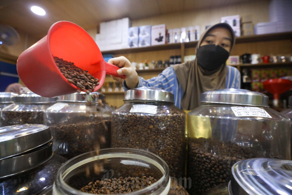 5 Kebiasaan Minum Kopi yang Berisiko bagi Kesehatan