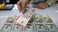 Rupiah Melemah di Akhir Pekan, Sentuh Rp16.513 per Dolar AS