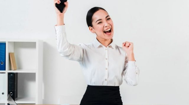 Naik Pesat! 6 Zodiak Dapat Kenaikan Gaji dan Karier Mengesankan, Apakah Anda Termasuk?