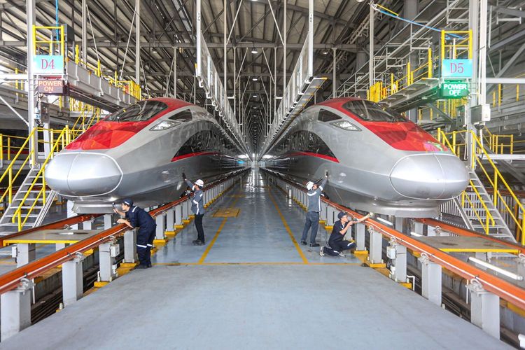 KPK Terus Tekan Mahfud MD Laporkan Korupsi Proyek Whoosh