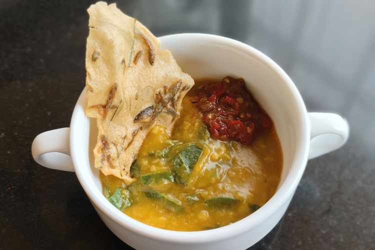 Mencicipi Kuliner Manado Tinutuan, Bagaimana Rasanya?