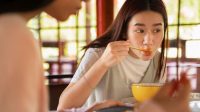 Orang yang Suka Makan Berkuah Punya 10 Kebiasaan Ini, Ternyata Bisa Jadi Petunjuk Psikologis!